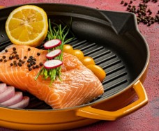 Litoželezna žar ponev