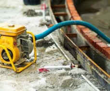 Samosesalna črpalka za vodo